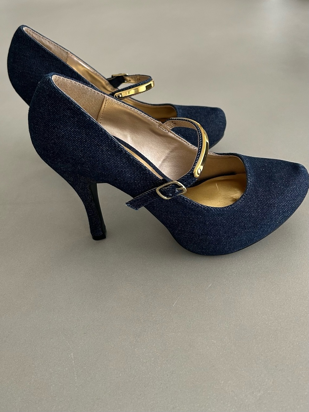 Qupid Women’s Navy Denim Trench-143 Mary Jane Platform High Heels  . Size 8.5